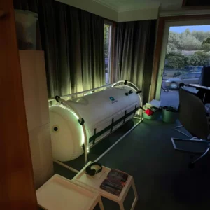 hyperbaric-chamber-green-light-1
